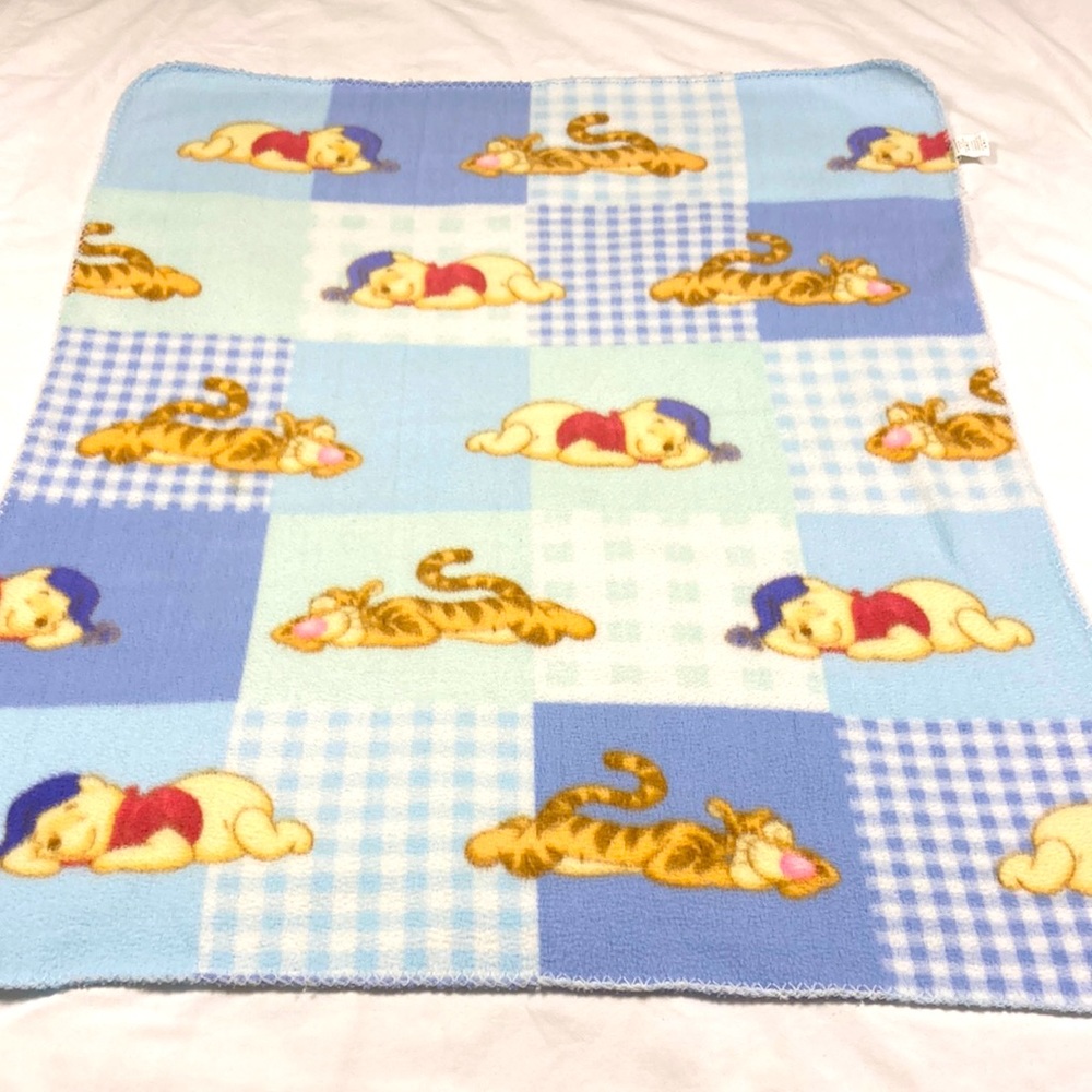 Disney baby Winnie the Pooh and Tigger too lightweight fleece baby blanket
